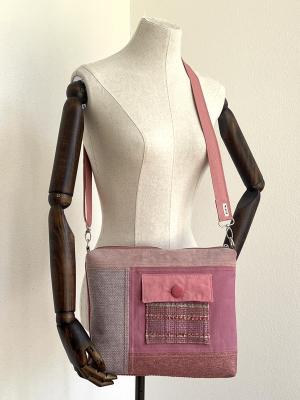 "Flickenwerk IV mit Tasche" - ROSA